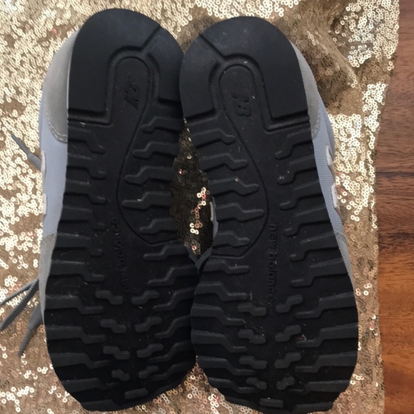 NB Running Shoes - Picture 3 of 8